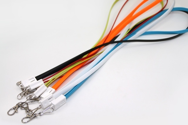 LENNY - Smycz z przewodem do ładowania